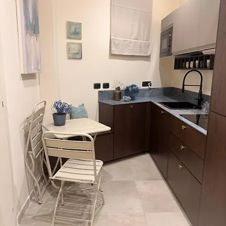 Garibaldi 12, Opposite The Main Train Station Apartment La Spezia
