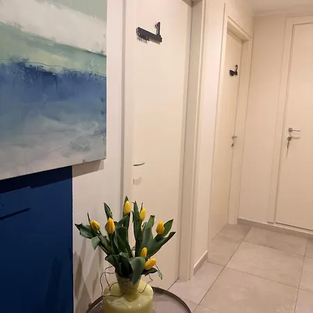Apartment Garibaldi 12, Opposite The Main Train Station